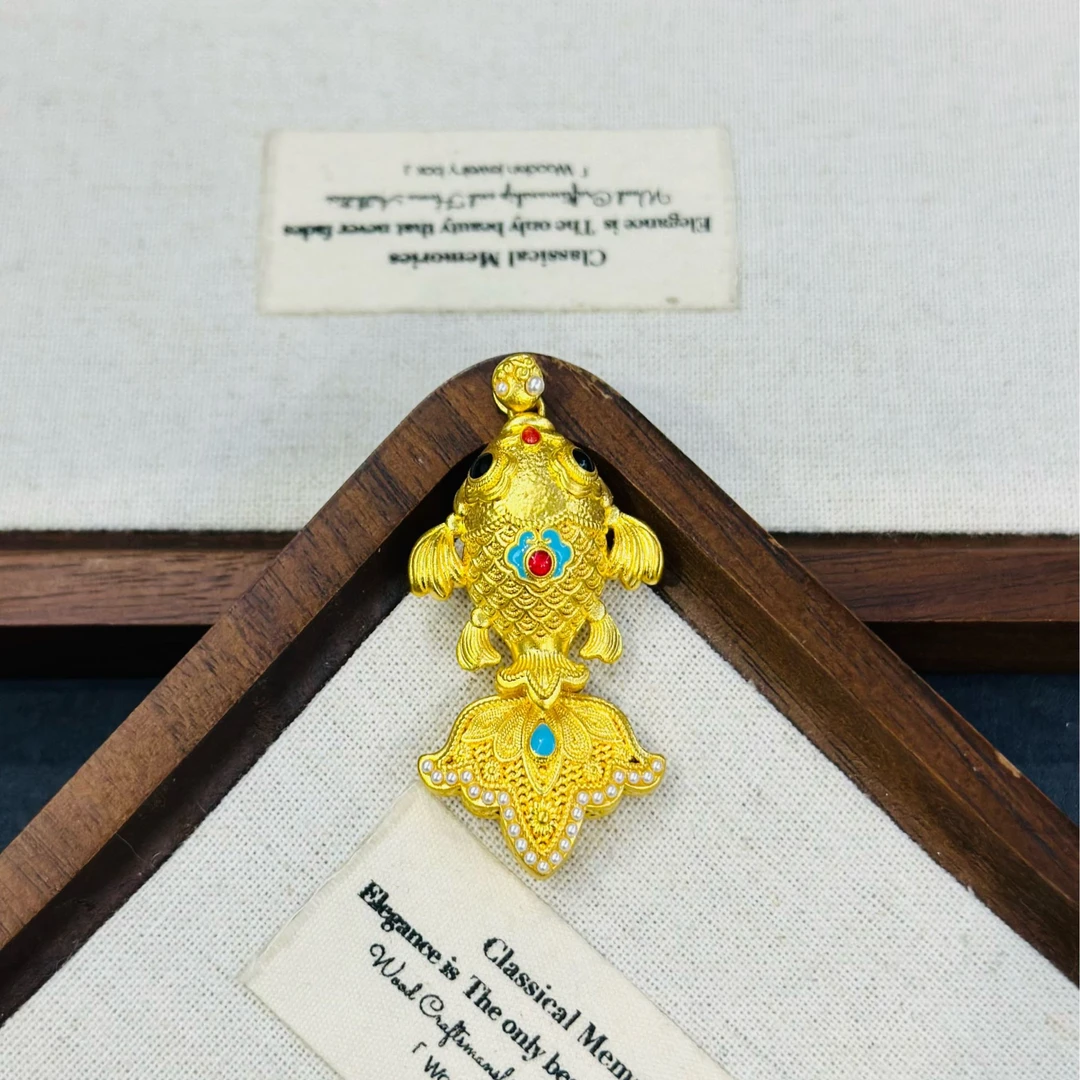 999足金5G工艺黄金精灵小鲤鱼吊坠