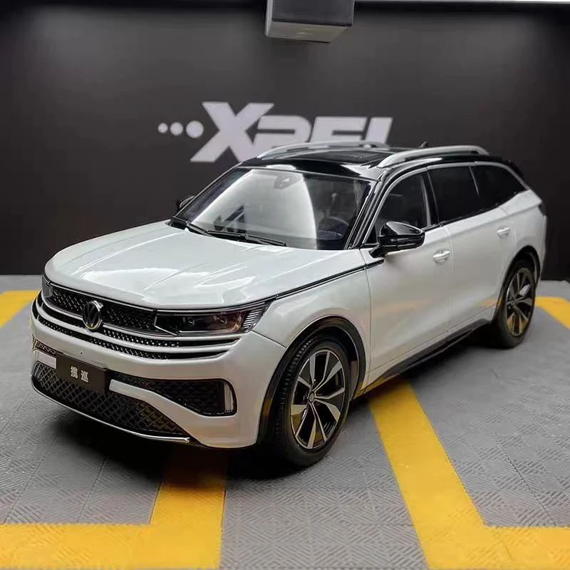 大众揽巡汽车模型