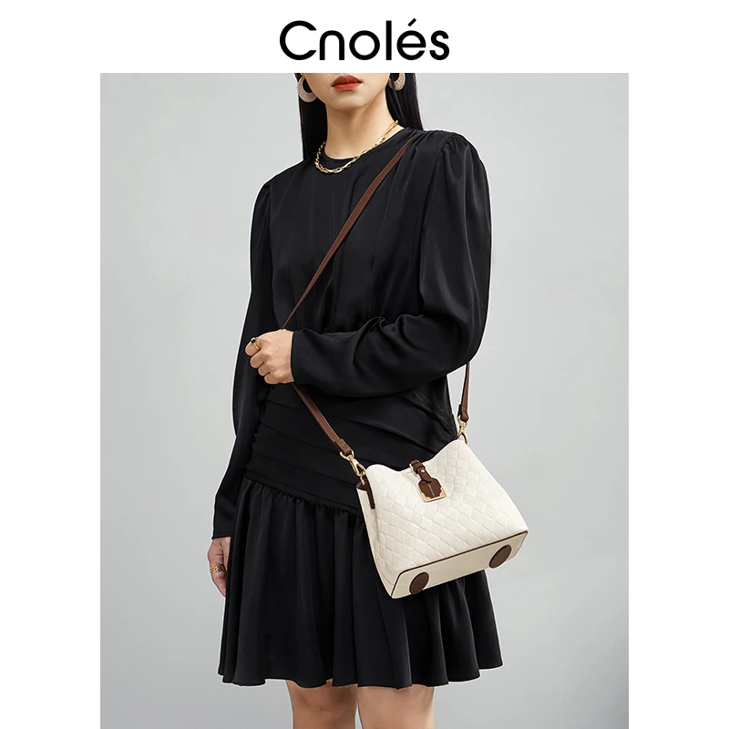 Cnoles蔻一新款女士女款小众简约风通勤大容量时尚百搭斜挎水桶包