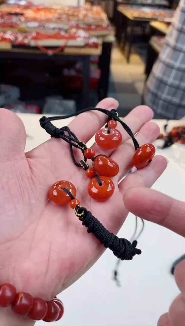 【闪购商品】南红玛瑙平安扣吊坠未镶嵌一个/条多样式发货不含证书