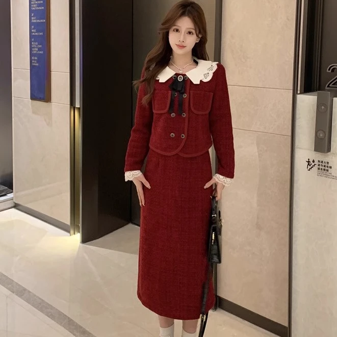 2024秋冬红色甜美小香风减龄显瘦娃娃领上衣+半身裙时尚两件套