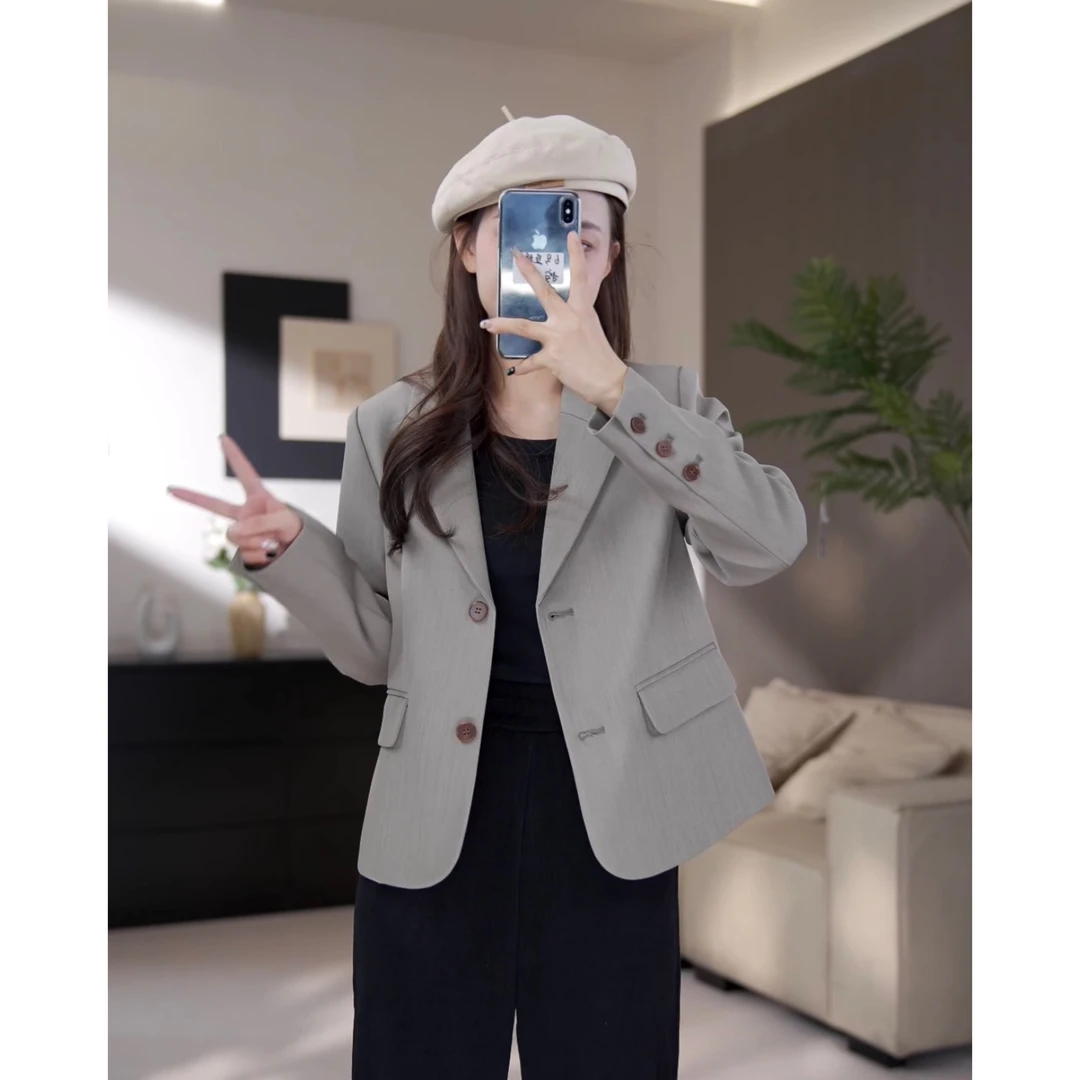 【现货】早秋新款韩版职场风百搭两粒扣极简西装外套-7035