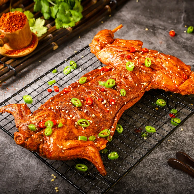 麻辣手撕兔烧烤味五香整只无头香辣自贡冷吃兔四川特产下酒即食