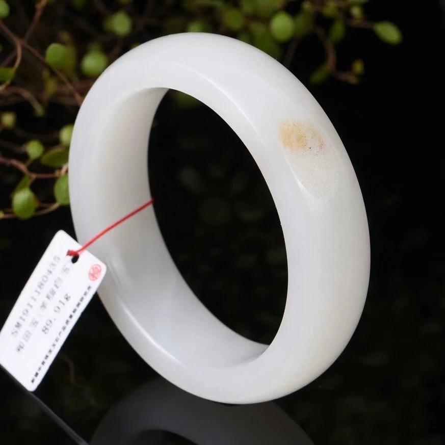 天然新疆和田玉羊脂玉洒金皮宽版手镯 圈口：56.8mm