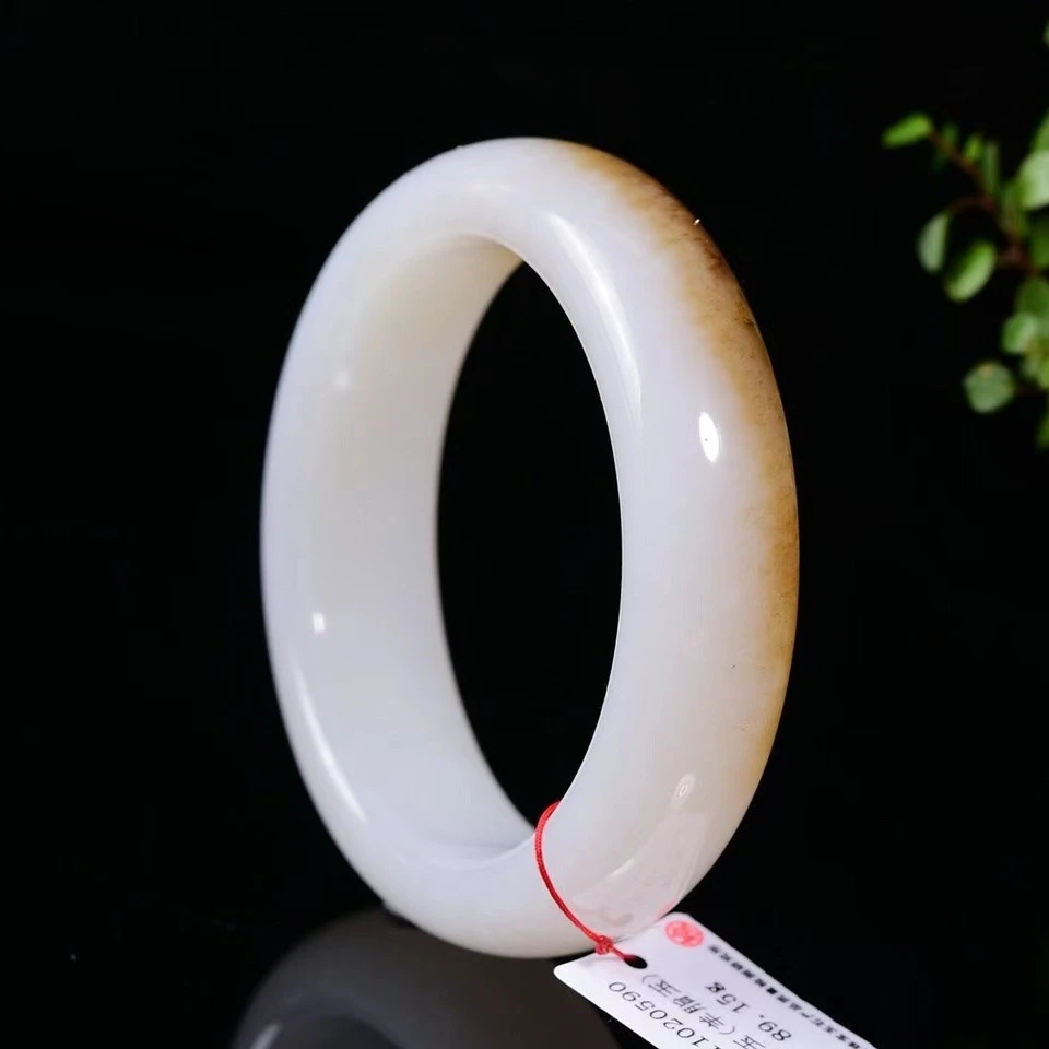 天然新疆和田玉糖羊脂玉且末料宽版手镯 圈口：57mm