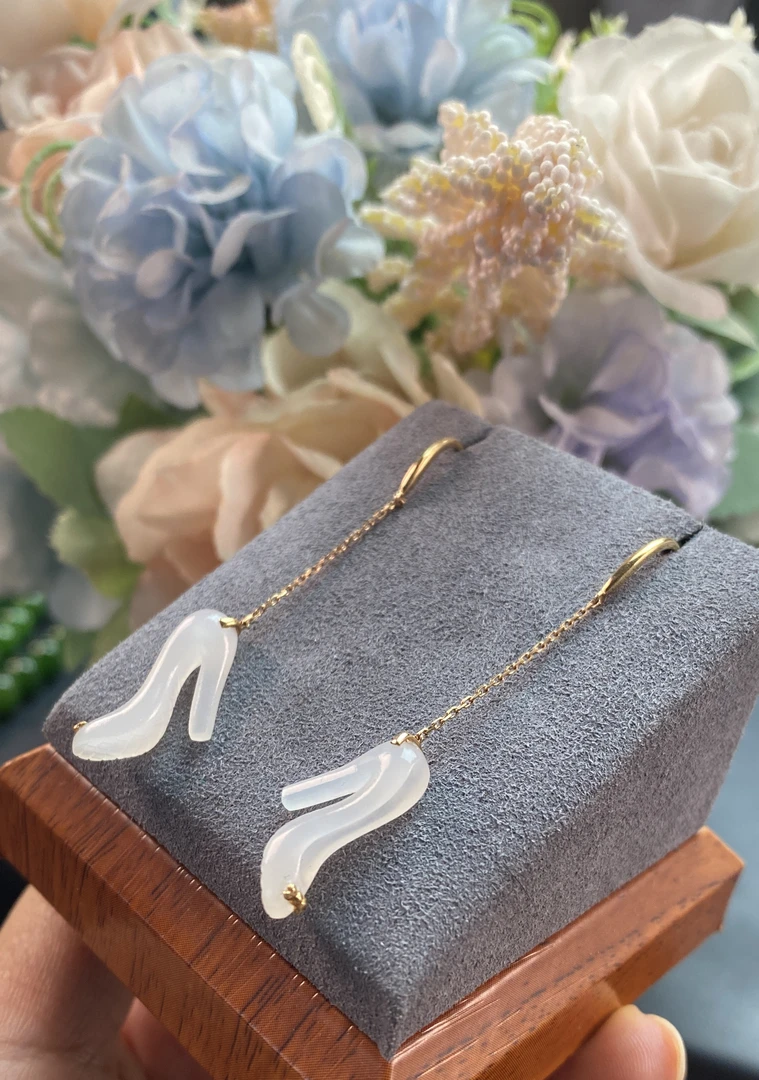 和田玉青海料衣耳坠