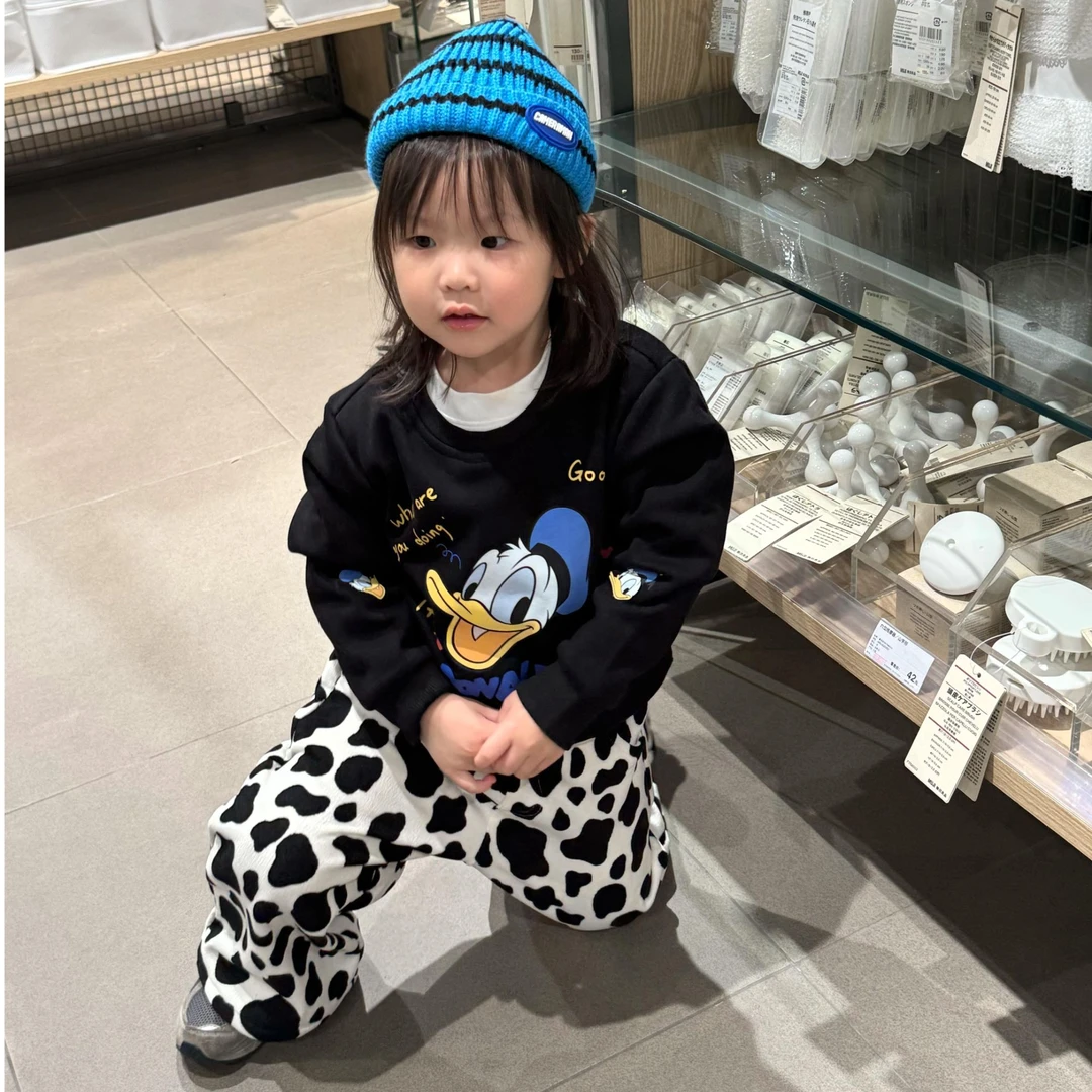 《小婕家》2024秋季新款韩版女童可爱黑色卡通卫衣牛奶休闲裤套装