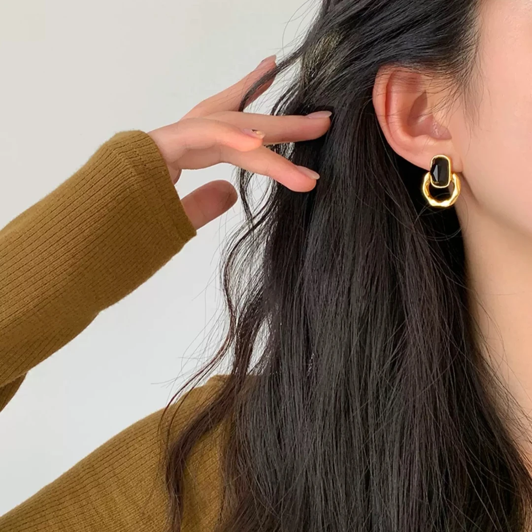 铜合金耳饰 精致轻奢法式黑锆金圈优雅气质耳环