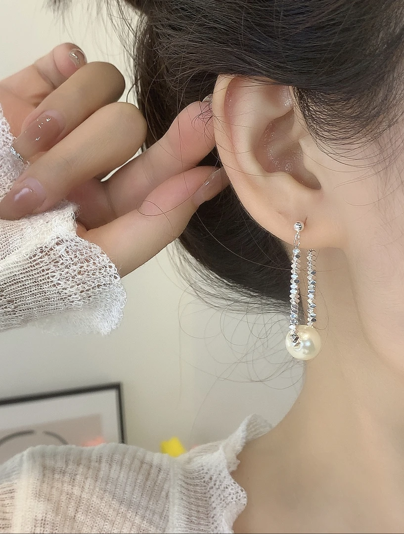 铜合金仿珍珠耳饰 气质轻奢精致碎银子珠珠耳环