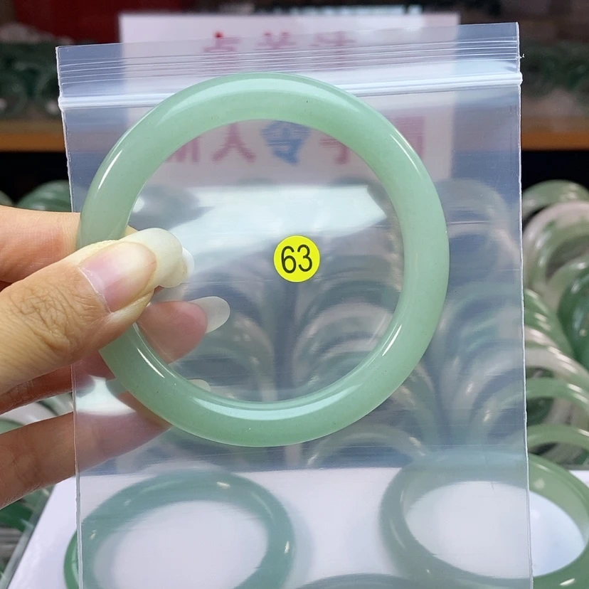 【闪购商品】石英质玉手镯未镶嵌是***?60