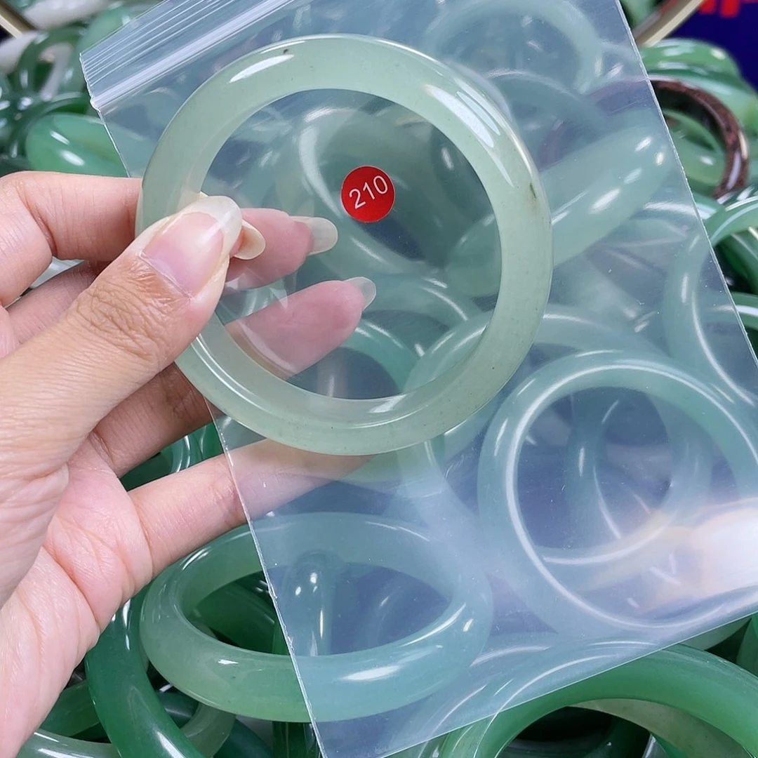 【闪购商品】石英质玉手镯未镶嵌5859