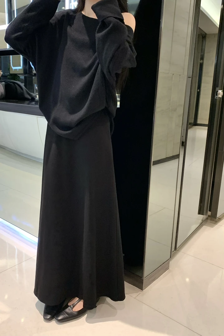 （9022）新品实拍法式秋冬高品质弹力收腰瘦遮肉垂坠纯色气质半身裙