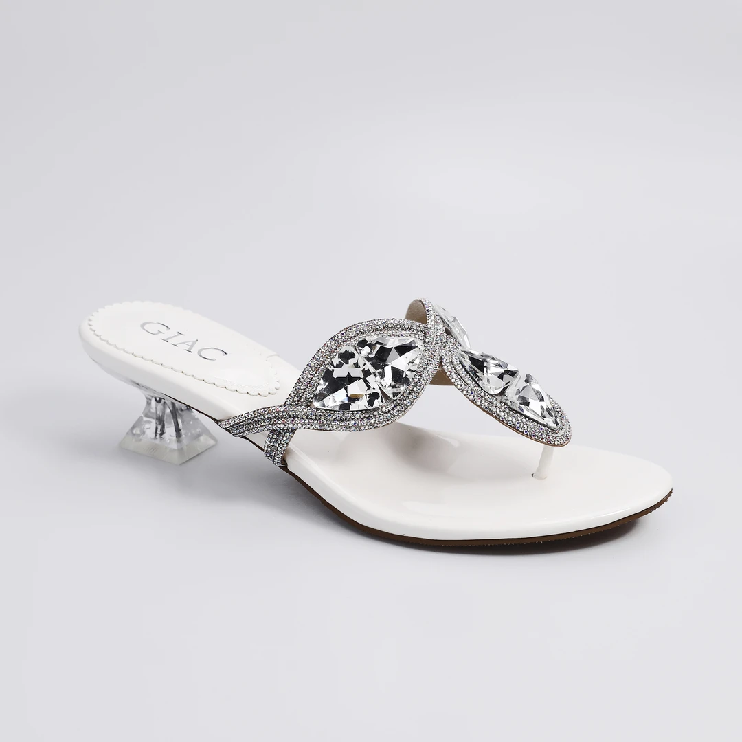 【跟高4CM】夏季女鞋2025新款白色水钻凉鞋女士一字带低跟鞋气质