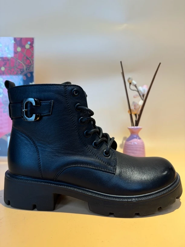 1025百搭真皮马丁靴时尚短靴舒适女鞋