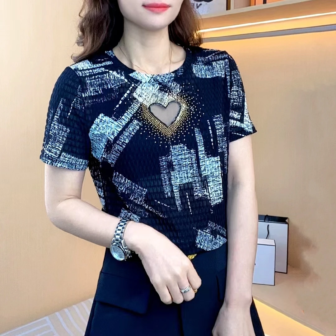 抽象条纹镂空轻薄圆领短袖T恤上衣女设计感小众2023夏季新款小衫