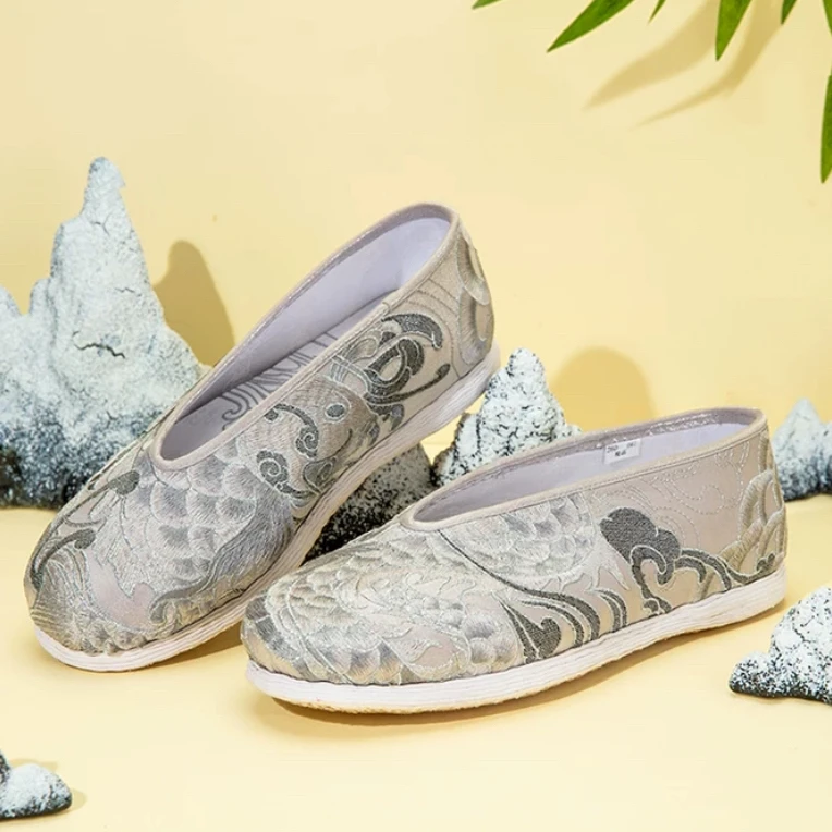 8541A内联升鱼跃龙门绣花中国风手工千层底小元布鞋