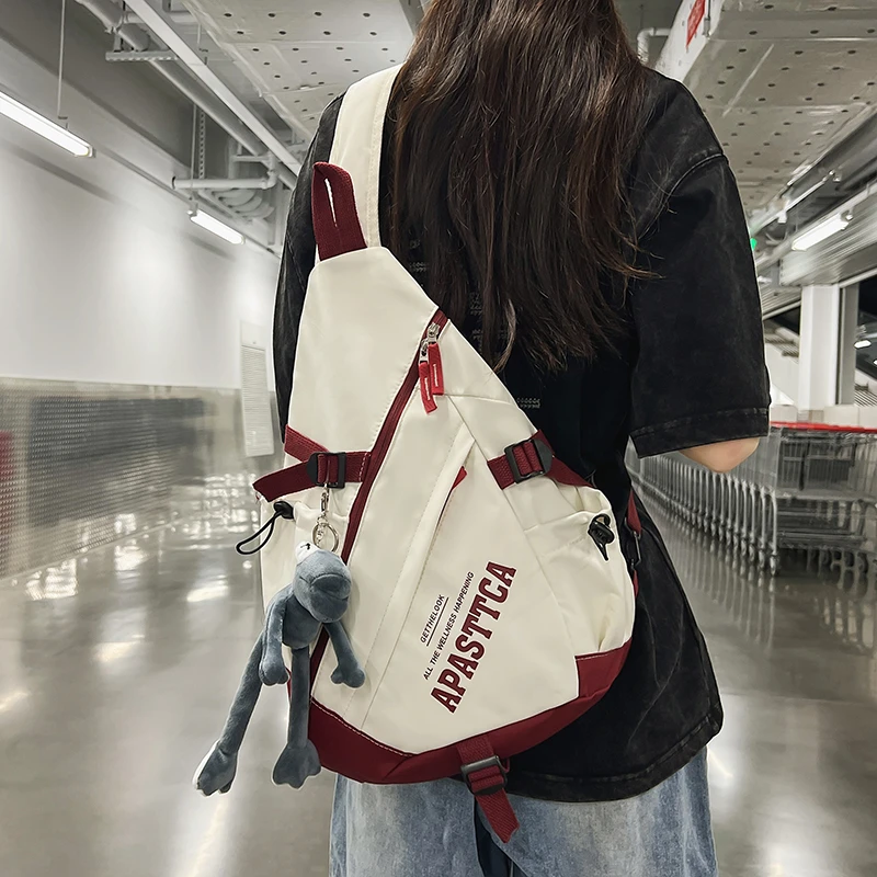 潮牌胸包女弓箭包运动单肩包男骑行包工装包2025秋季机能风斜挎包