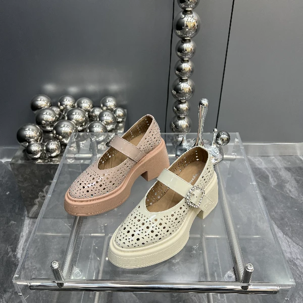 【现货】2024春夏新款真皮粗跟时尚镂空粗跟尖头玛丽珍鞋7221-8