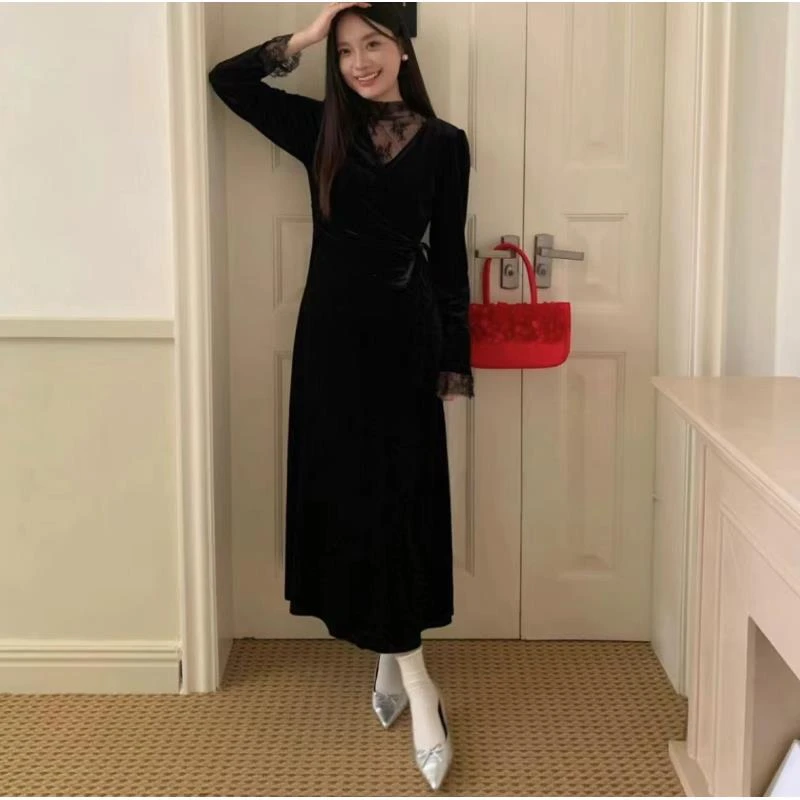 2987号12058#秋纯色V领固定腰带款丝绒连衣裙(配内搭背心）