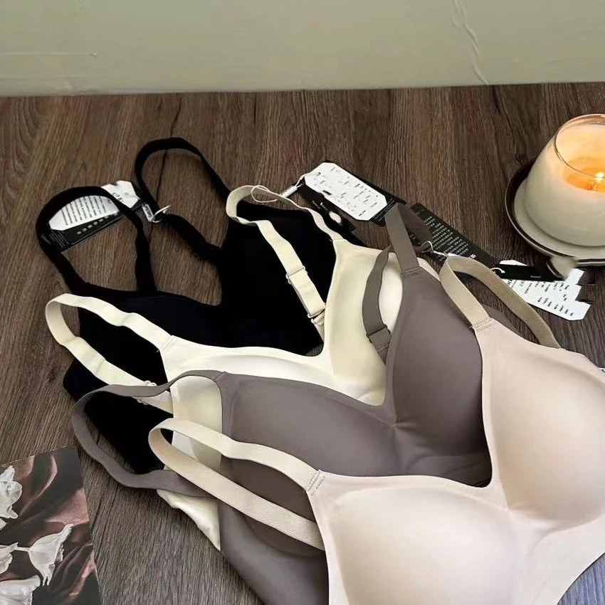 8118号2066#一体内里无痕舒适背心（预）