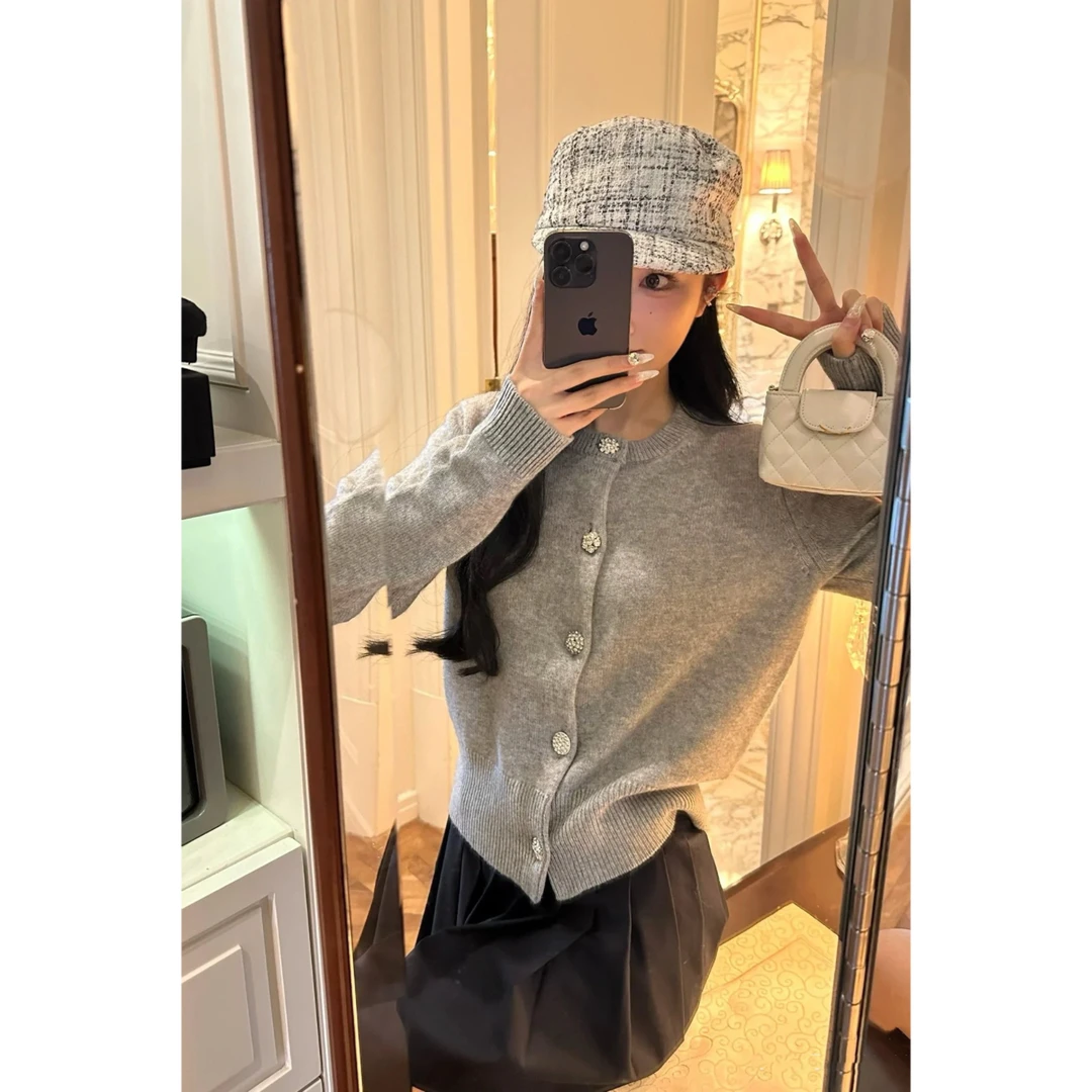 ICCLEK 圆领灰色钻扣长袖针织衫气质轻奢名媛秋冬开衫外套  -2703