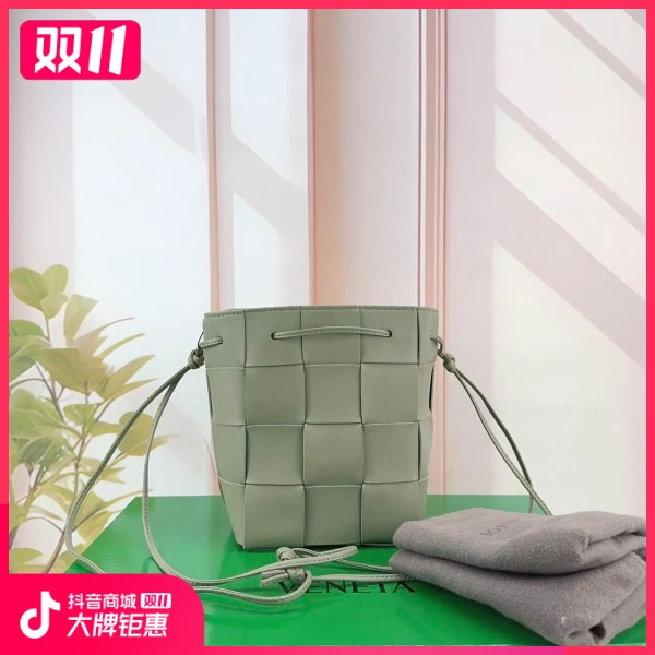 妃鱼/葆蝶家/95新/包包/市场价43000/241104XZ0026