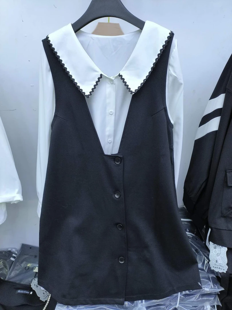 大码女装两件套连衣裙白色衬衫+黑色马甲裙