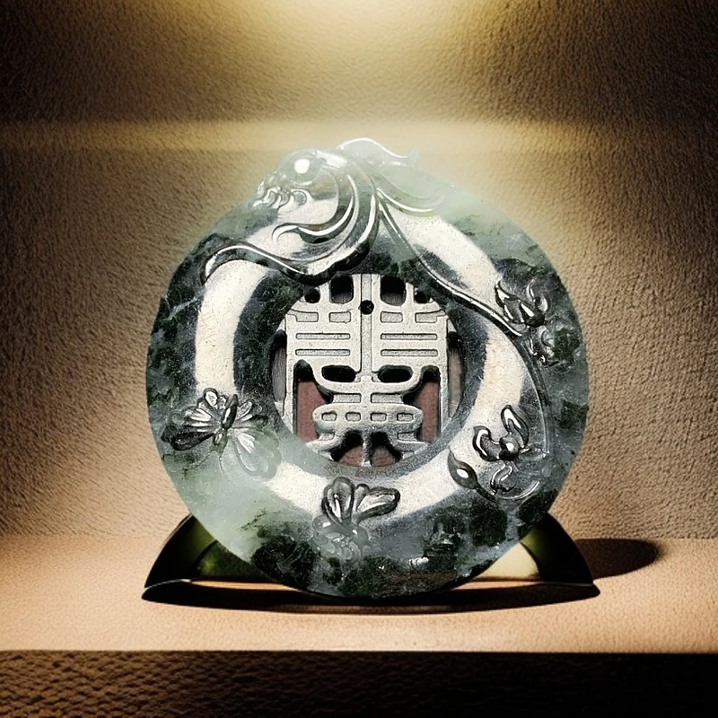 独山玉水墨相间镂空兰花牌吊坠A463  尺寸：53×49×6.7mm