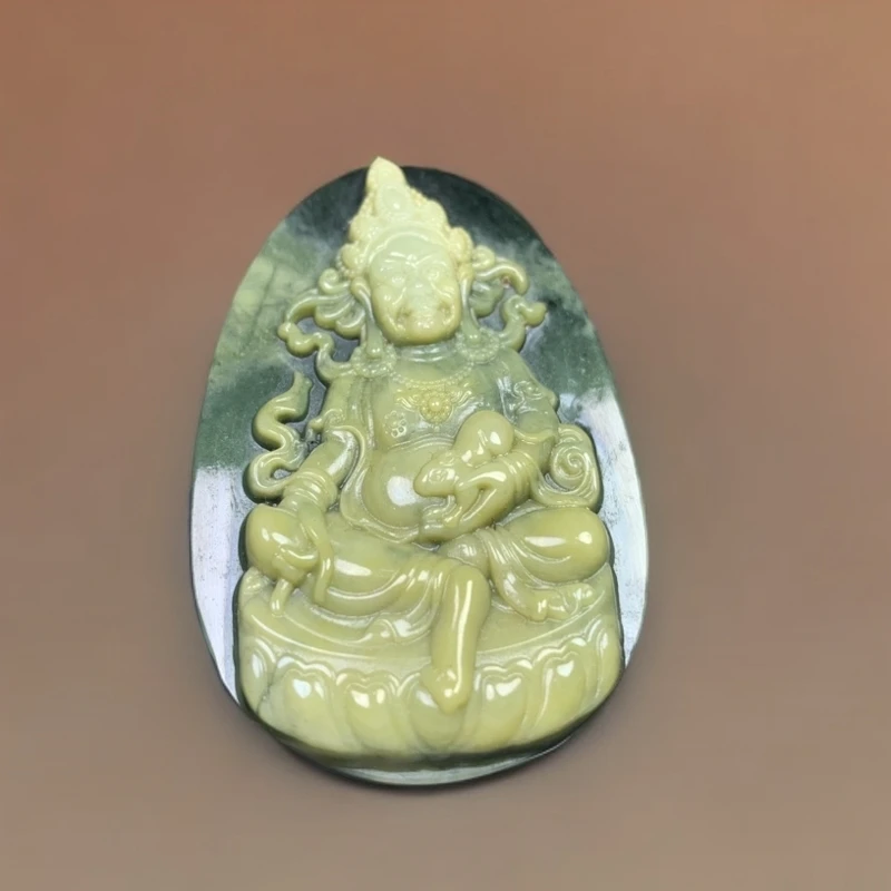 独山玉鸡油黄俏色巧雕黄财神玉石吊坠挂件A304：58×39×11mm