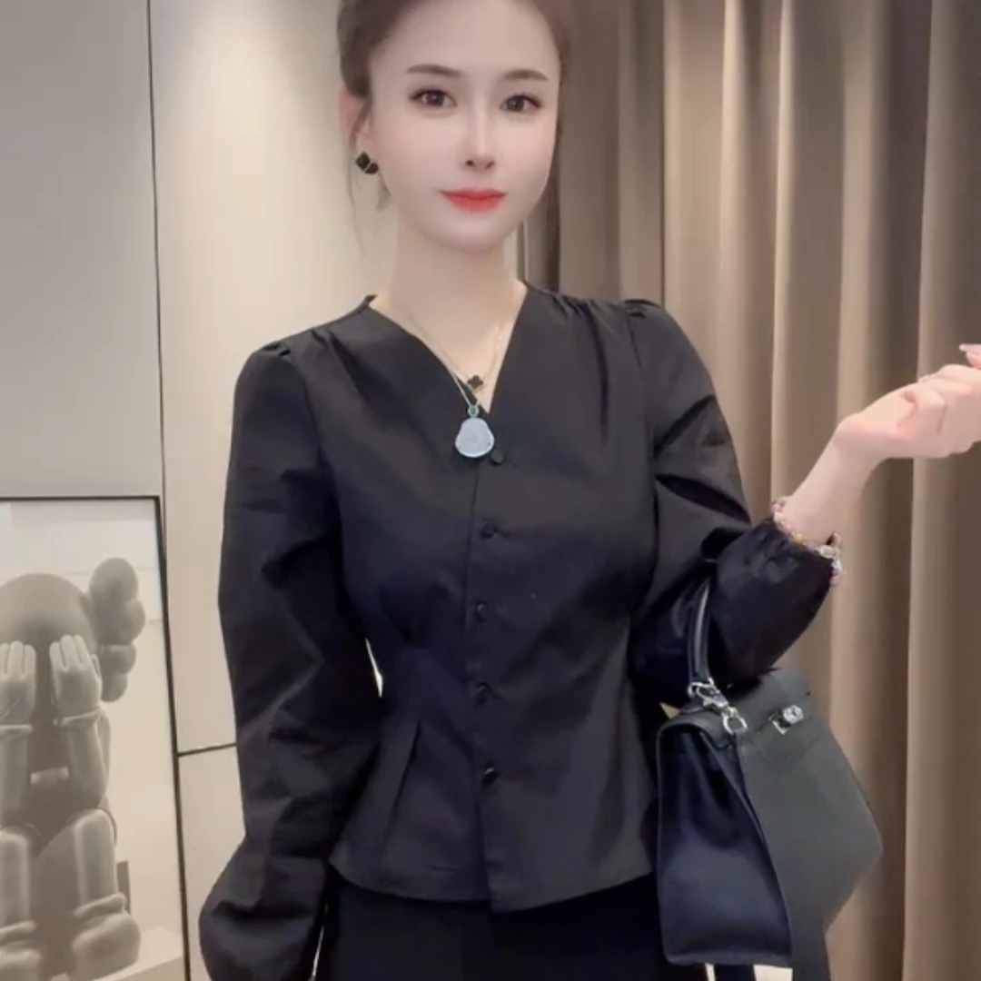 204欧货潮流秋季新款V领斜扣修身显瘦洋气收腰型长袖衬衫上衣女