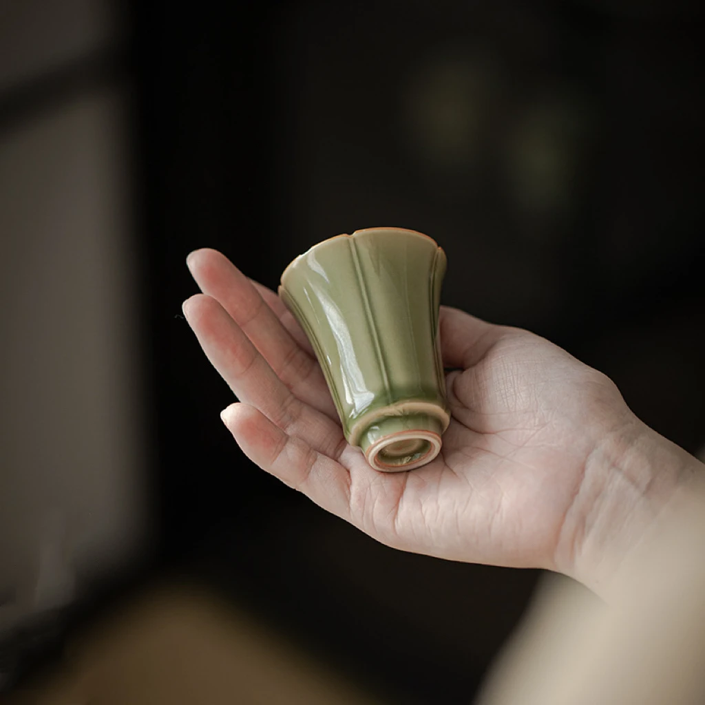 越窑青瓷艾草青悦心花口聚香杯 闻香杯茶具陶瓷品茗杯