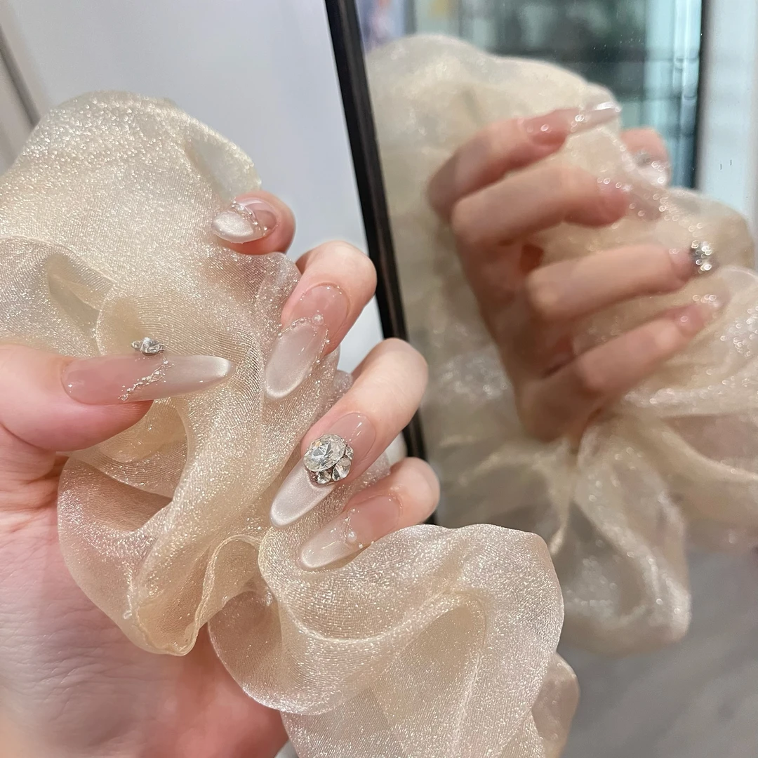 塞纳河畔 简约清冷感猫眼显白纯手工穿戴甲10片