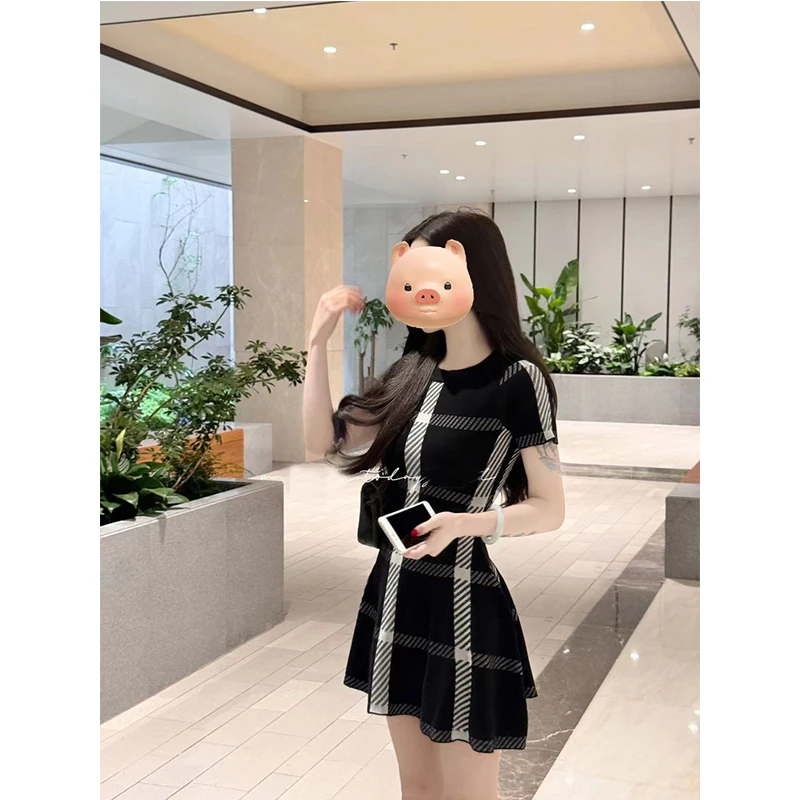 黑白经典气质短袖格纹时尚女装连衣裙夏季新款法式收腰修身短裙子