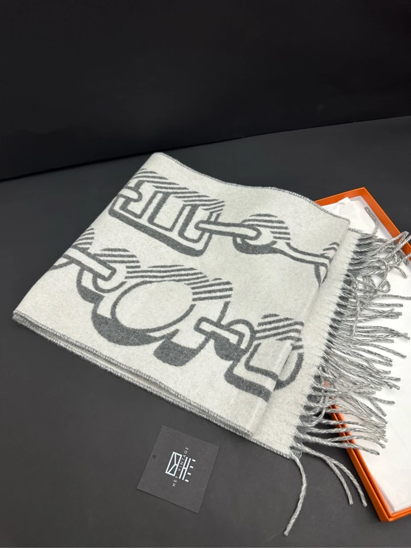 全新未使用 黑黑中古/ hermes 围巾 5755026