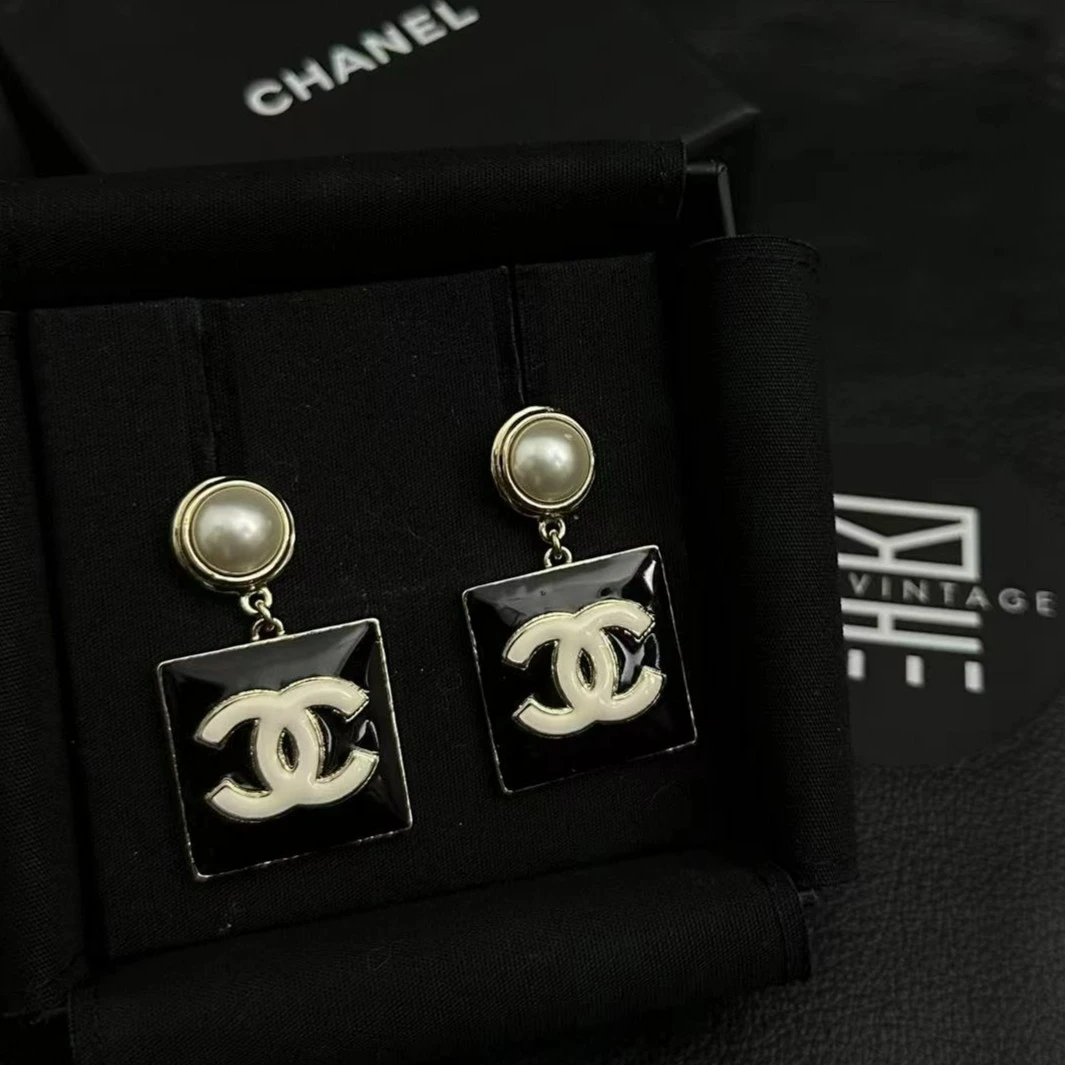 99新  黑黑中古/Chanel 黑金 珐琅 耳钉 6408002