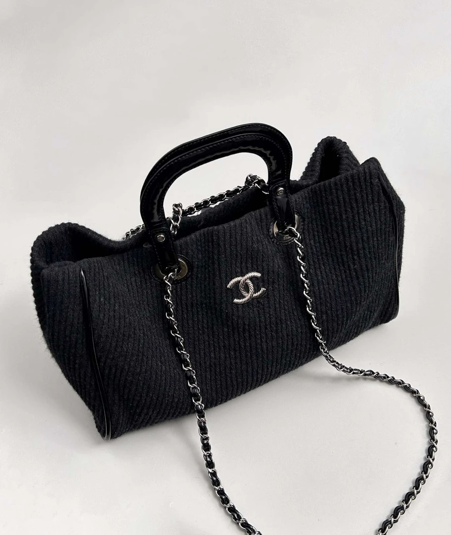 95新  黑黑中古/chanel 黑银毛呢机场包 6693581