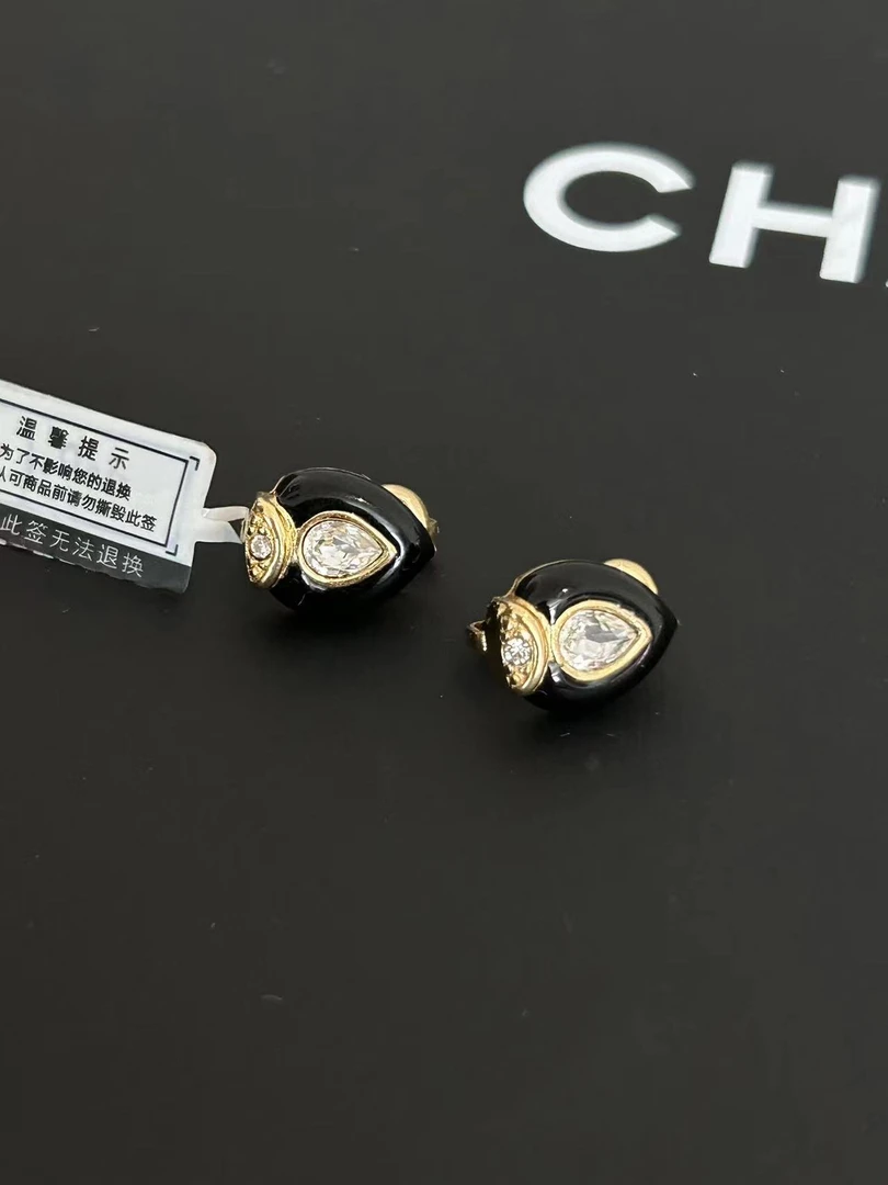 95新 DIOR/迪奥 展会漏价！！桃心珐琅钻耳钉