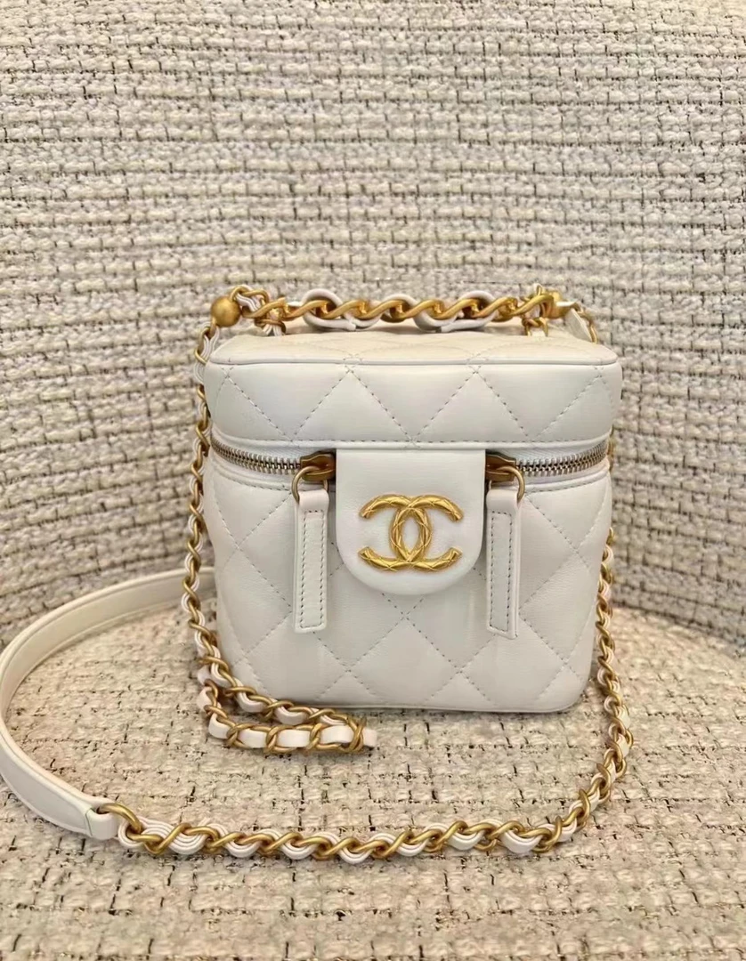 99新 Chanel/香奈儿 芯片款 白金雕花扣手柄盒子包 15cm 9277821