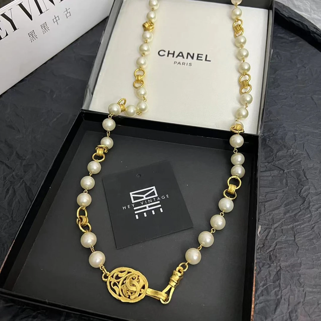 95新  chanel  中古珍珠腰链 4459000