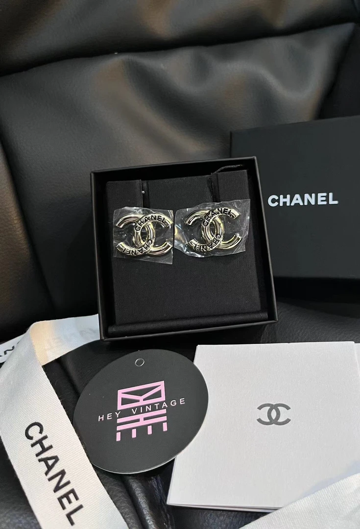 全新未使用 Chanel/香奈儿 25c 金色双C刻字母耳钉 10818958
