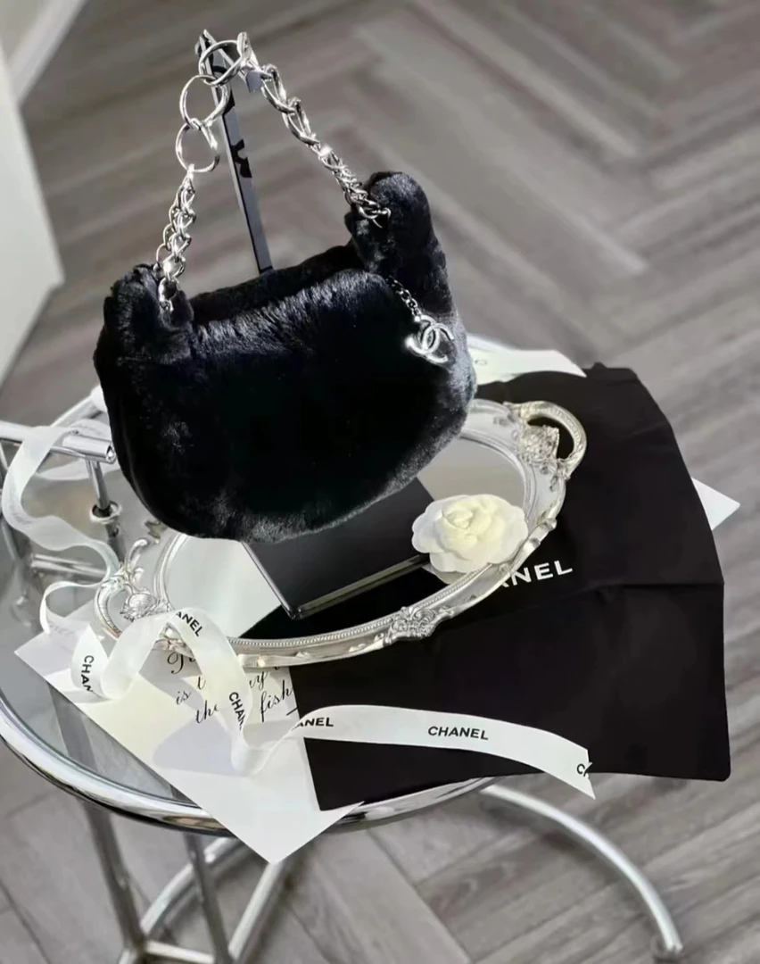 95新  黑黑中古/CHANEL 黑银毛毛hobo包 17cm 7692442