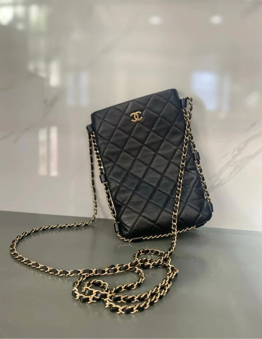 95新 Chanel/香奈儿 黑金滚边手机包 12cm  9393988