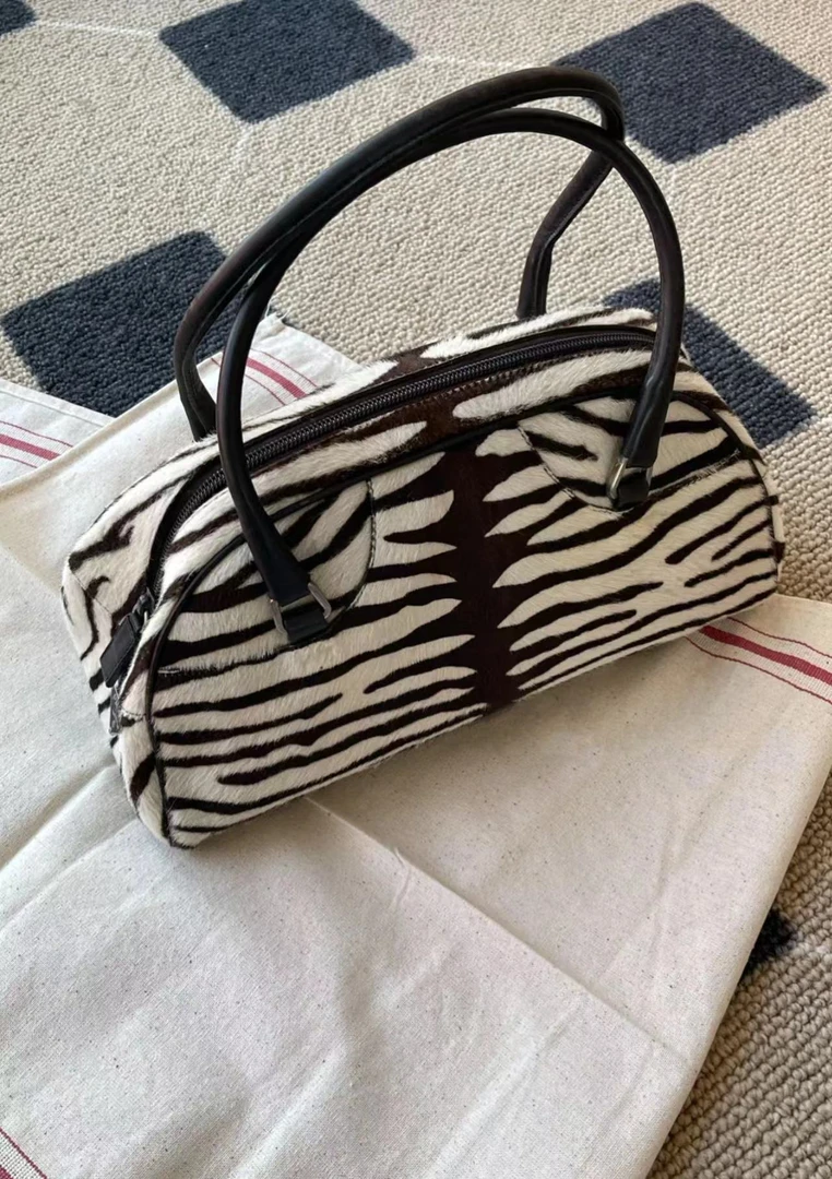 95新 Prada/普拉达 斑马纹保齢球包28cm 10783572