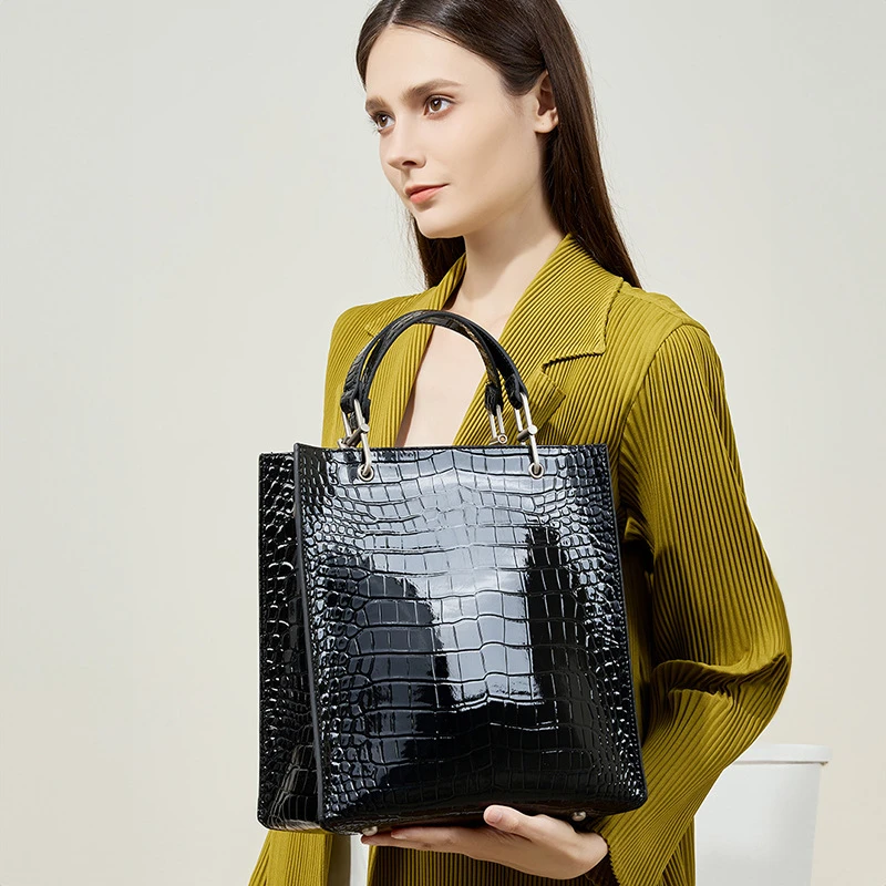 真皮女士包包2024秋新款手提包鳄鱼纹牛皮单肩通勤包女包工厂批发
