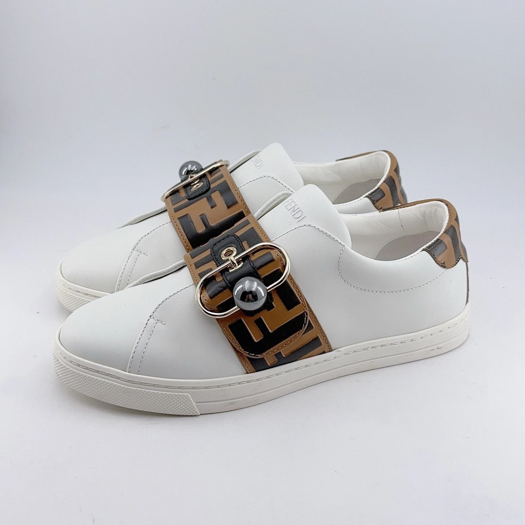 35码/97新/Fendi/芬迪 老花皮扣小白板鞋/mj01486