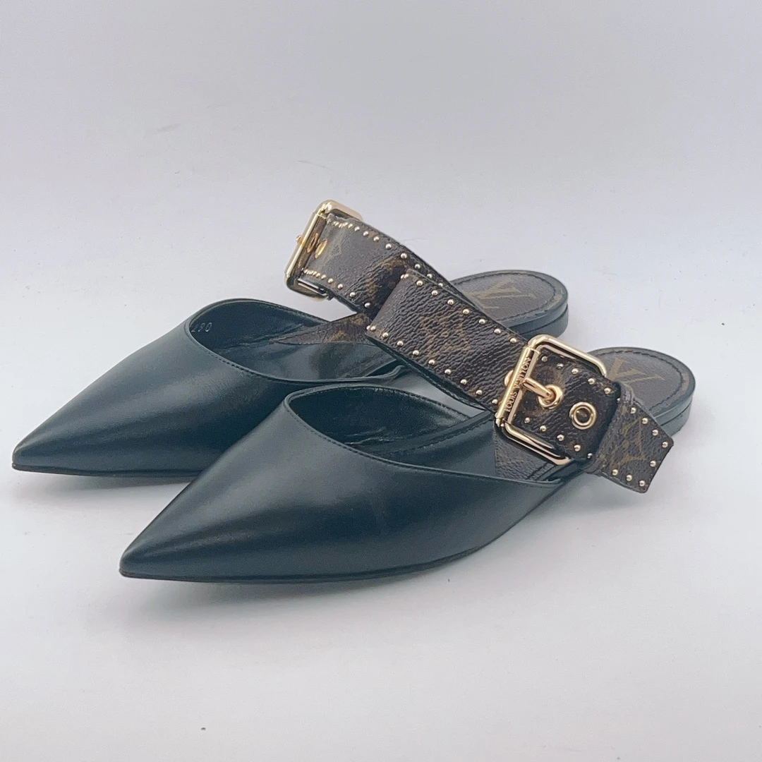 35码/98新/lv 路易威登 黑色拼老花皮革钉珠尖头半拖