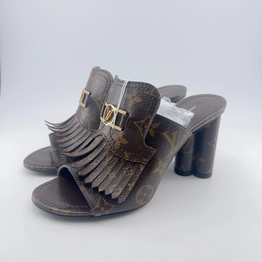 95新 LouisVuitton/路易威登 38.5码-39码/98新/鱼嘴高跟鞋