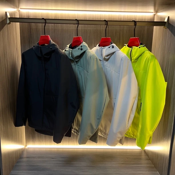 2024秋季新款夹克冲锋衣外套 87777 休闲男外套 时尚男款户外连帽