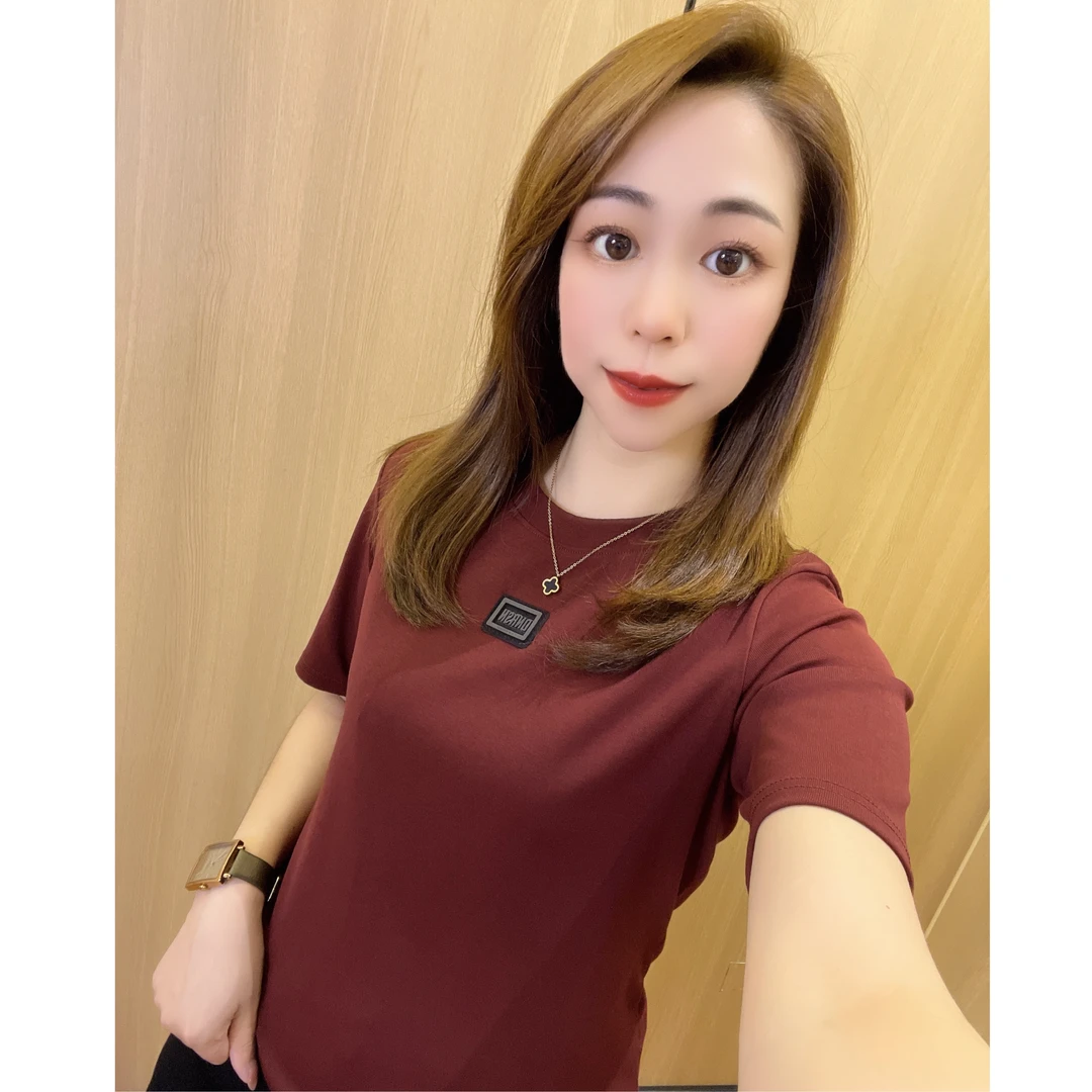 【丹丹严选】早秋新款胸标正肩显瘦时尚休闲圆领气质百搭t恤女