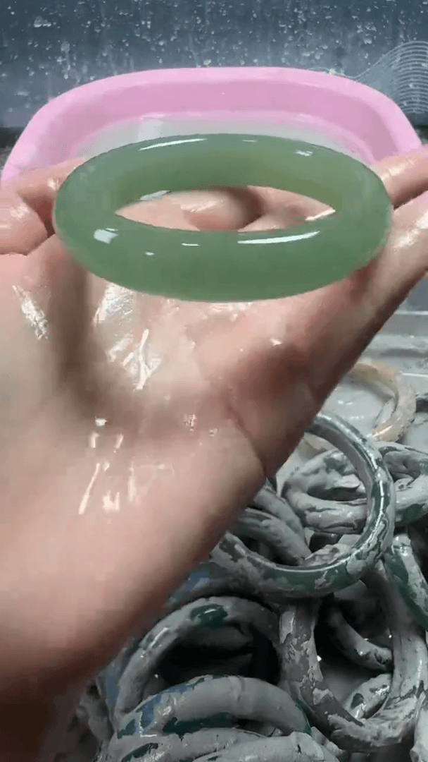 【闪购商品】石英质玉手镯未镶嵌45